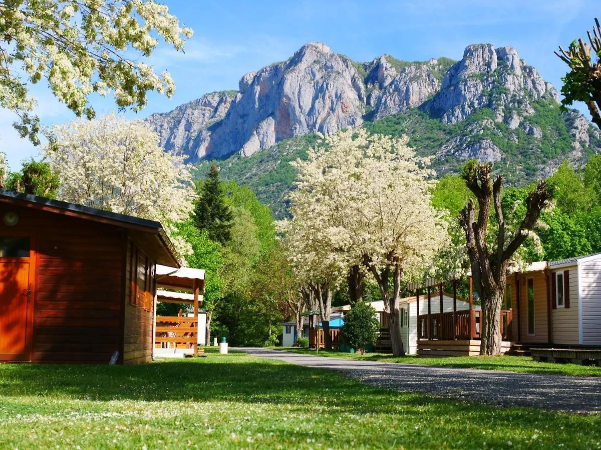 Camping Pays De Beille Les Cabannes  Les Cabannes (Ariege)